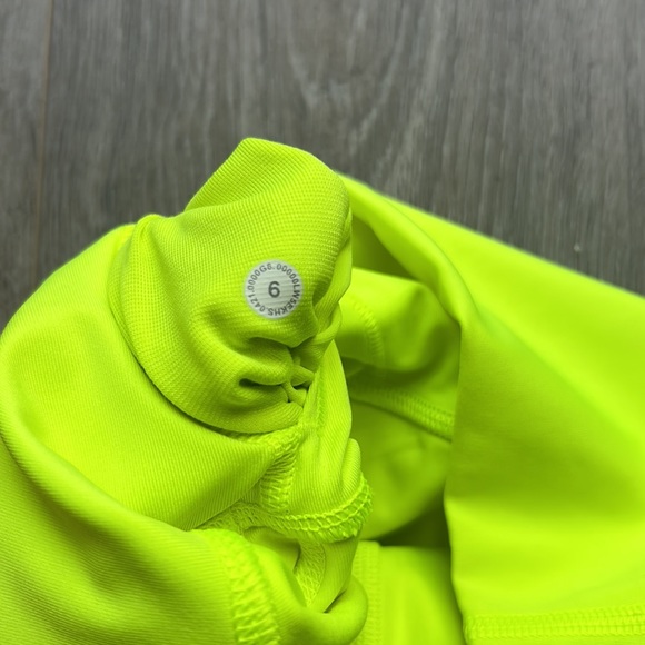 Lululemon Wunder Under High Rise 28" Leggings Highlighter Yellow Size 6 - Picture 3 of 7